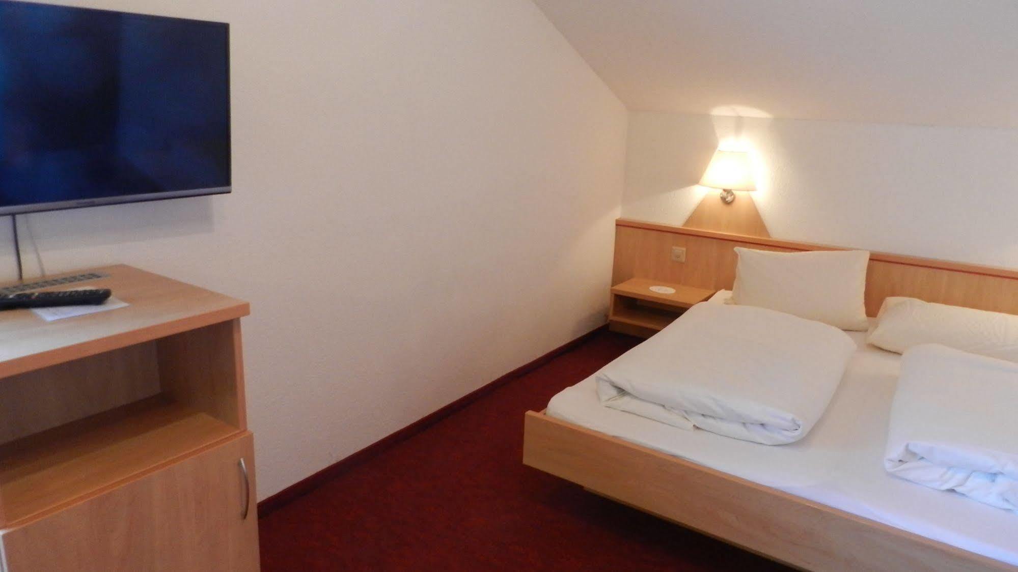 Hotel Pizzeria Mittenwald Flums Экстерьер фото