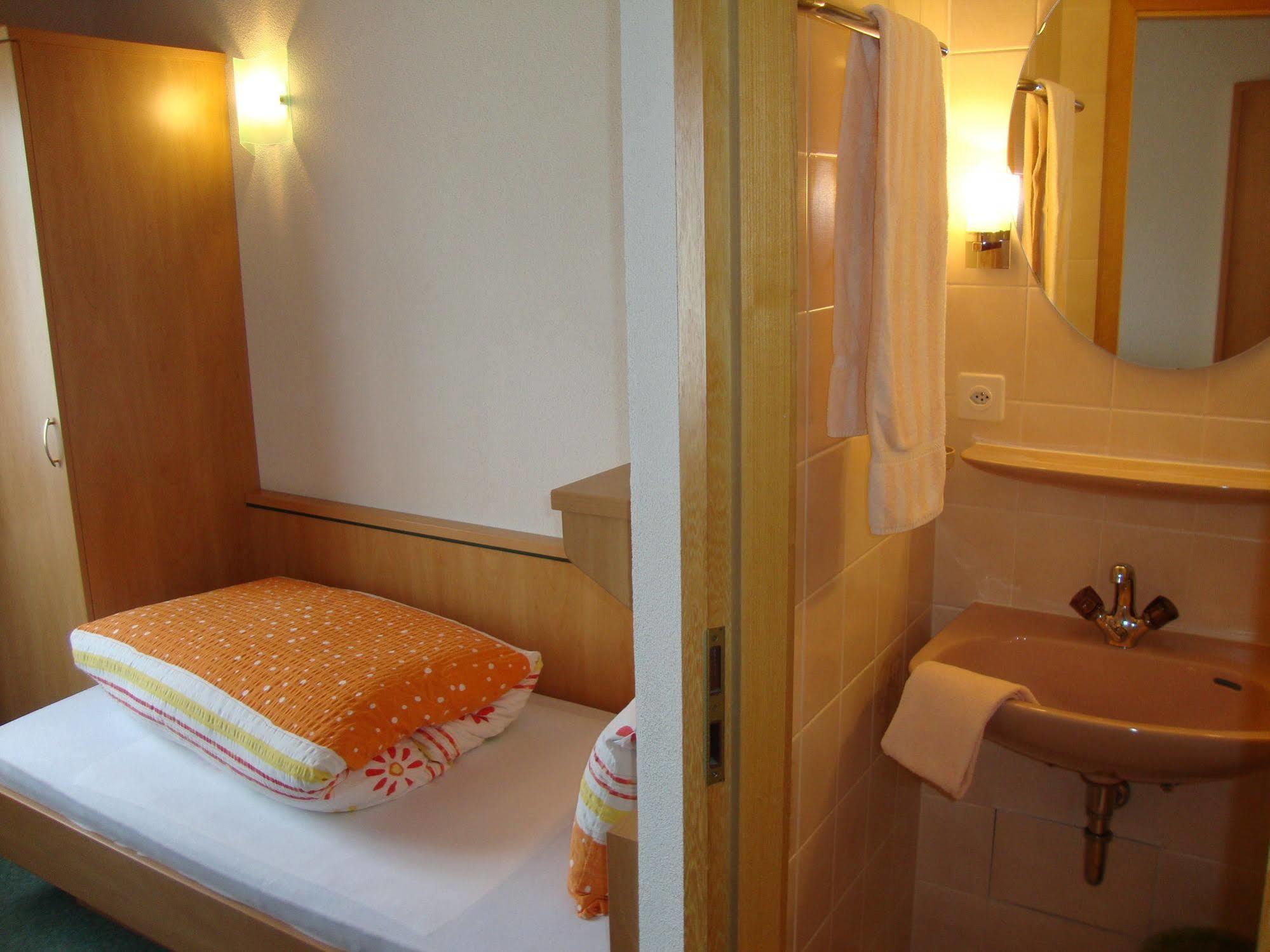 Hotel Pizzeria Mittenwald Flums Экстерьер фото