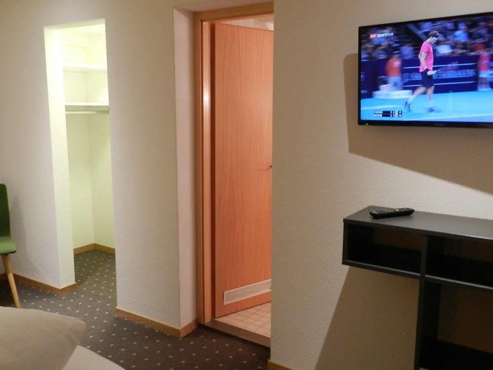 Hotel Pizzeria Mittenwald Flums Экстерьер фото