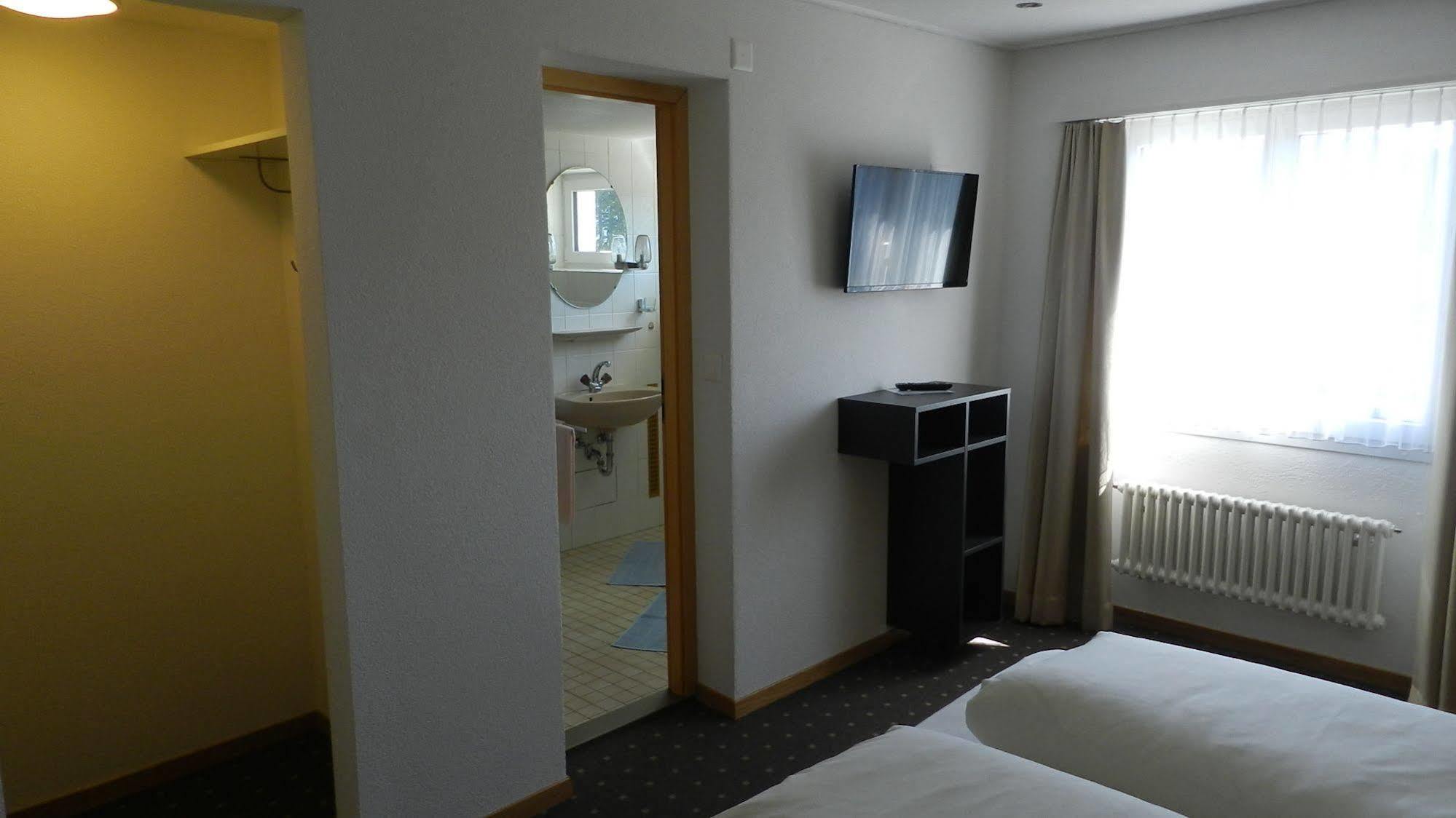 Hotel Pizzeria Mittenwald Flums Экстерьер фото